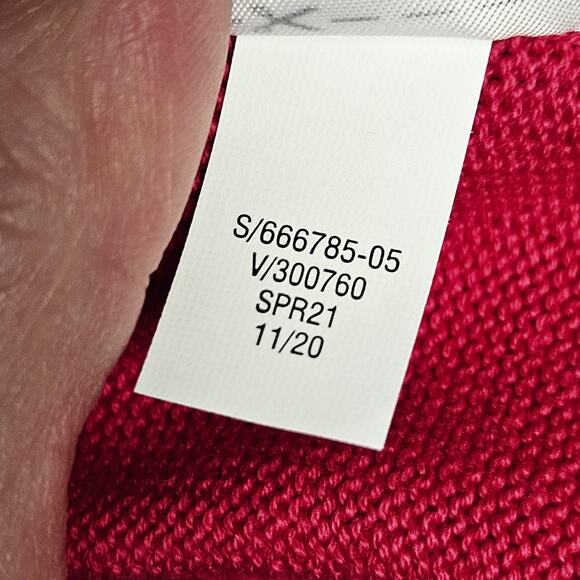 Banana Republic NWT Women's Berry Pink Knit Bishop Sleeve V-Neck Sweater Size M - Picture 7 of 8